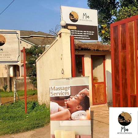 Mia Safari Lodge And Restaurant Entebbe Exterior photo